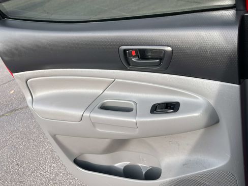 Used 2014 Toyota Tacoma 4x4 Double Cab image 15