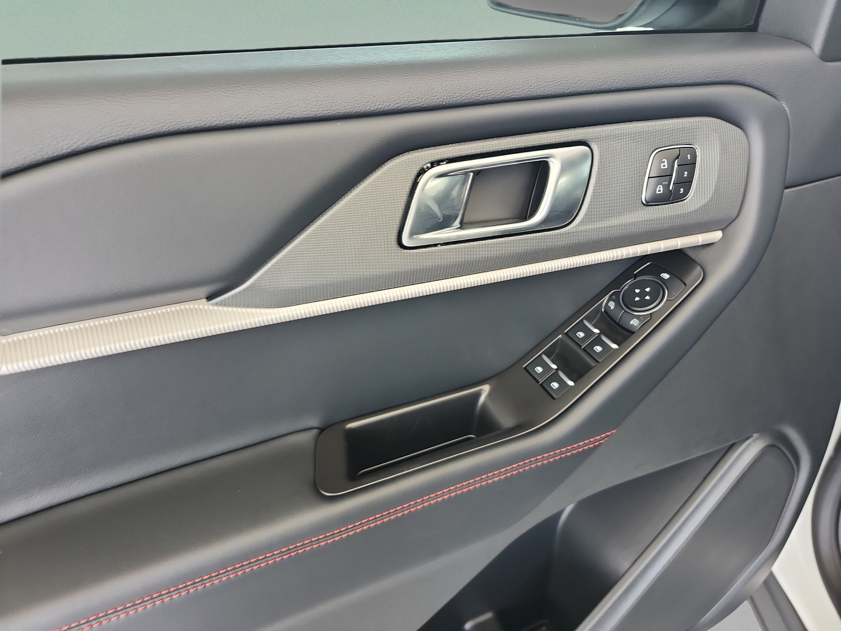 New 2026 Ford Explorer ST-Line w/ Premium Package RWD image 16