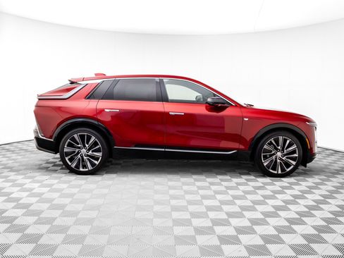 Certified 2024 Cadillac Lyriq Luxury w/ LPO, Floor Liner Package image 8