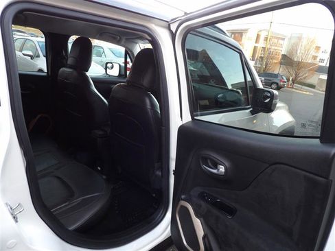 Used 2015 Jeep Renegade Limited image 13