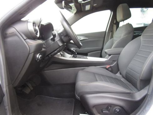 Used 2024 Alfa Romeo Tonale Ti AWD/4WD image 9