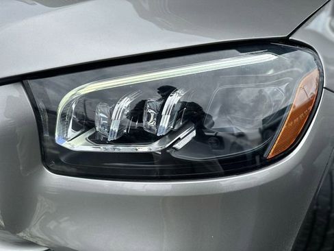 Used 2023 Mercedes-Benz GLS 450 4MATIC image 9