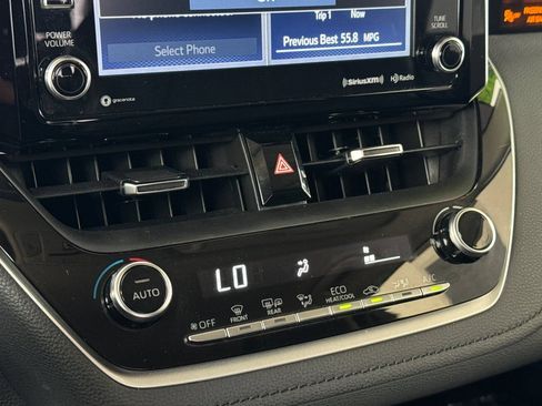 Used 2022 Toyota Corolla LE FWD image 20
