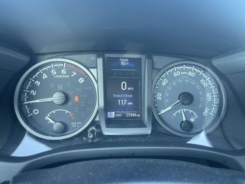 Used 2023 Toyota Tacoma TRD Off-Road AWD/4WD image 21