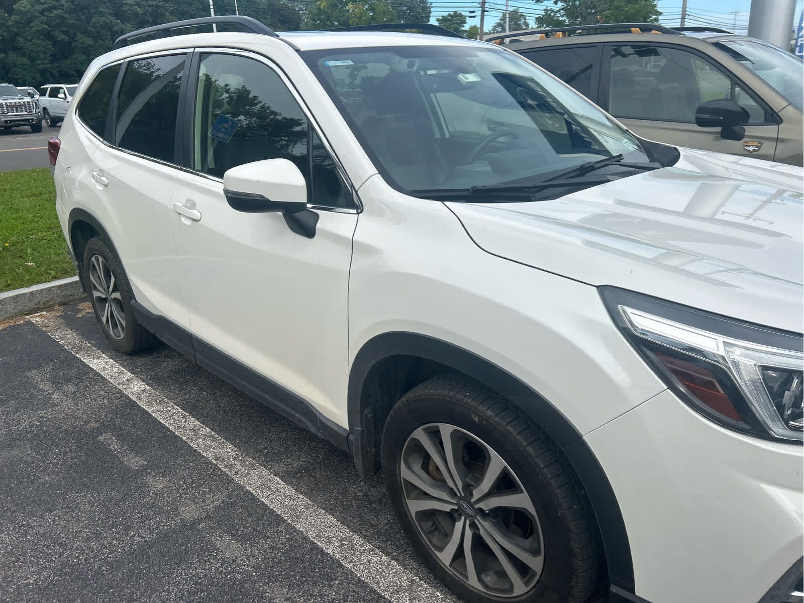 Used 2020 Subaru Forester Limited AWD/4WD image 1