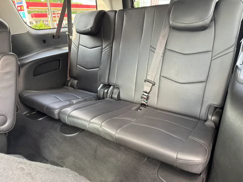 Used 2018 Cadillac Escalade ESV Luxury AWD/4WD image 39