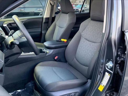 Used 2025 Toyota RAV4 XLE w/ Convenience Package image 8