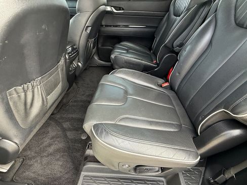 Used 2023 Hyundai Palisade Limited FWD image 13