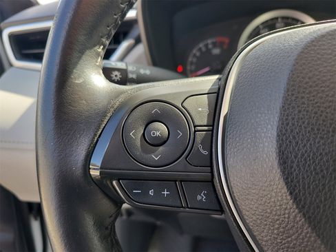 Used 2022 Toyota Corolla Cross LE image 29