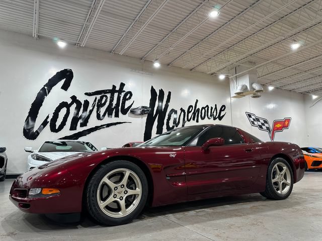 Used 2003 Chevrolet Corvette Coupe w/ Preferred Equipment Group RWD image 1