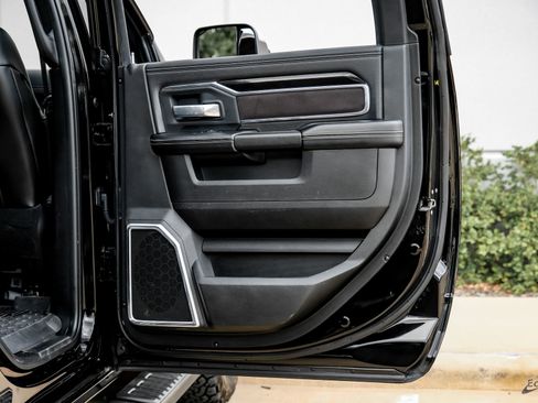 Used 2022 RAM 3500 Laramie w/ Night Edition image 94