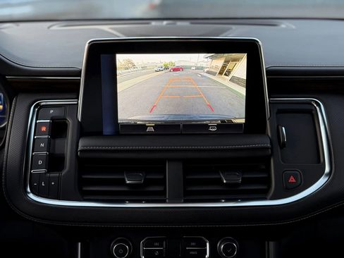 Used 2023 Chevrolet Suburban Premier RWD image 17