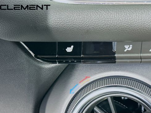 Used 2022 Chevrolet Blazer LT image 22