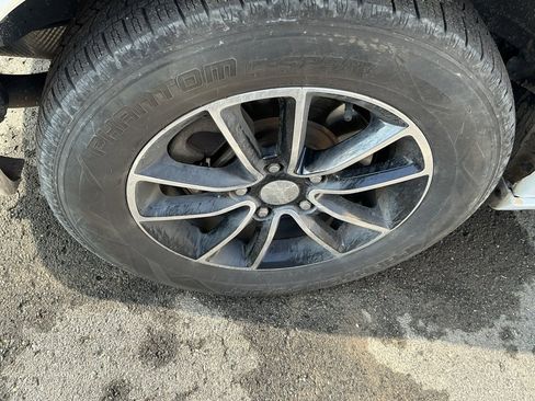 Used 2016 Dodge Grand Caravan R/T image 13