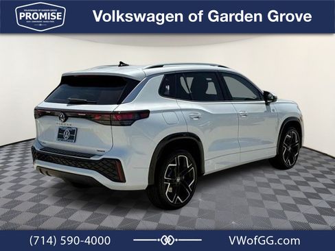 New 2026 Volkswagen Tiguan SEL R-Line AWD/4WD image 7