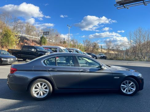 Used 2016 BMW 528i xDrive 528i xDrive w/ Premium Package image 4