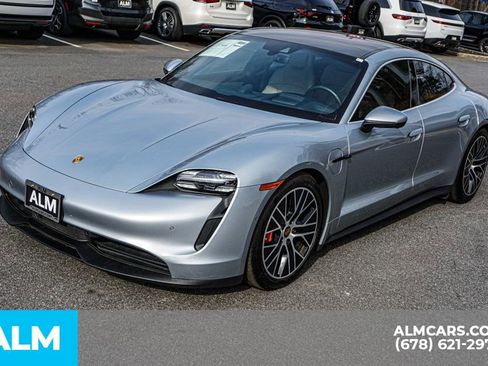 Used 2023 Porsche Taycan 4S w/ Performance Package image 15