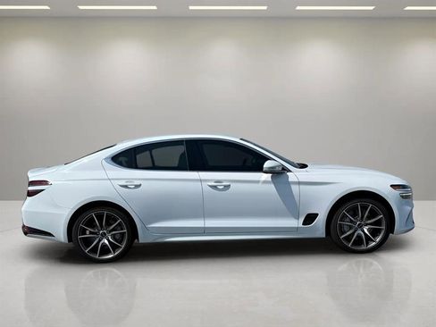 New 2025 Genesis G70 2.5T image 2