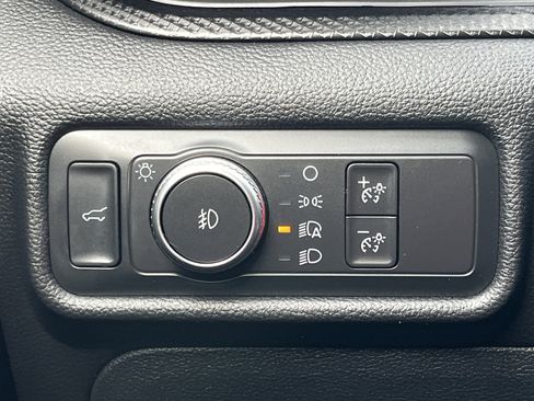 Used 2020 Ford Explorer ST w/ Premium Technology Package image 13