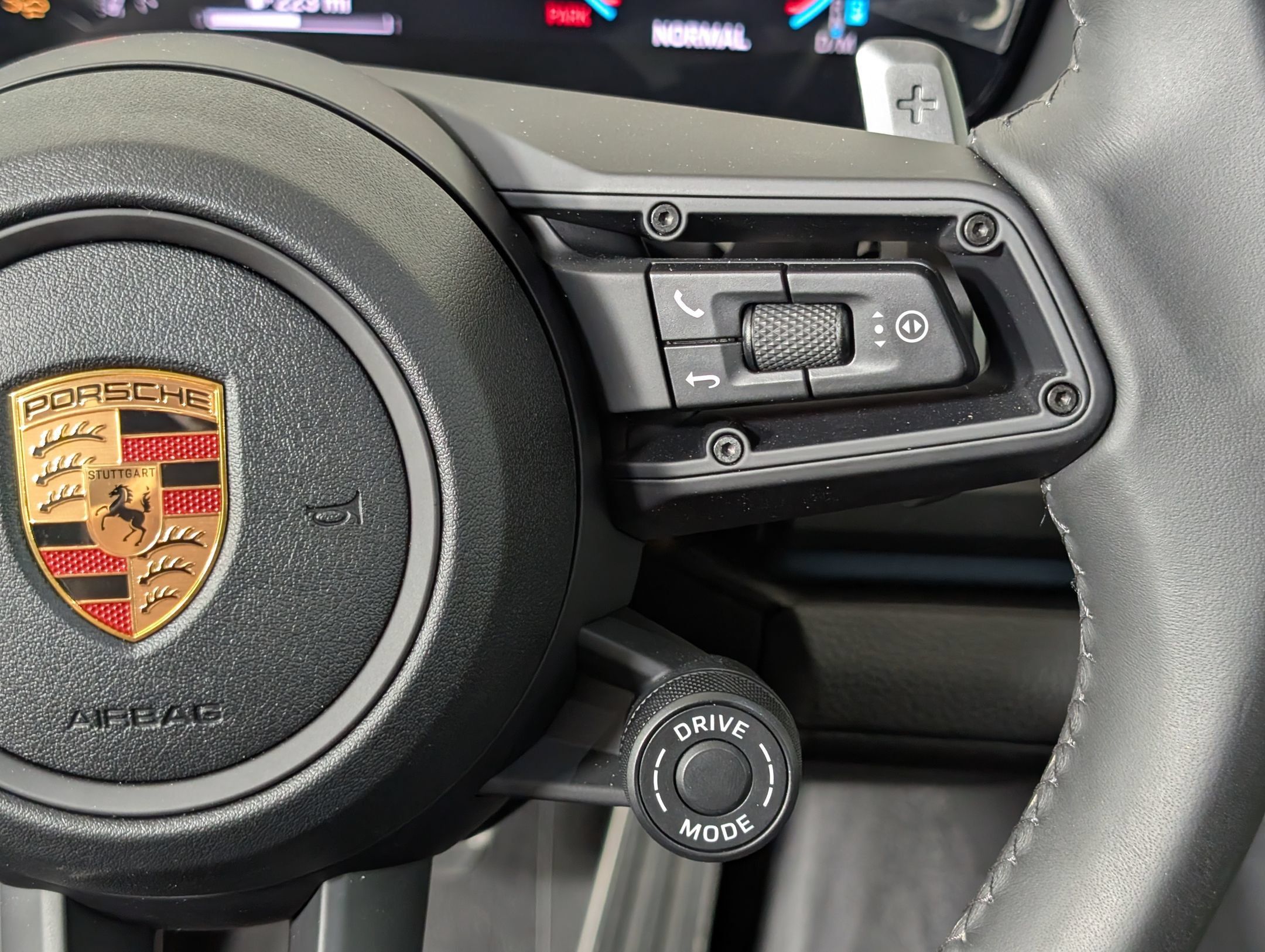 Certified 2025 Porsche Panamera 4 AWD/4WD image 20