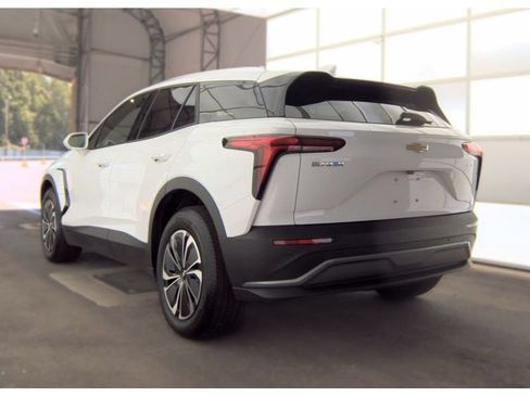 Used 2024 Chevrolet Blazer EV LT AWD/4WD image 2