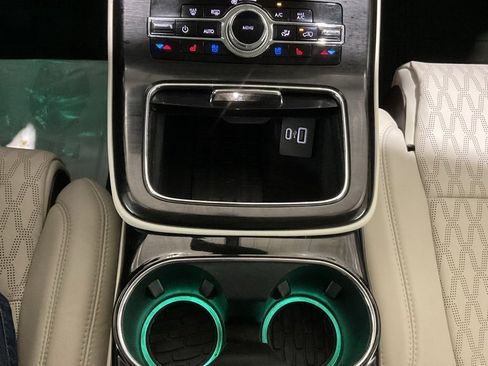 Used 2021 Lincoln Nautilus Black Label w/ Class II Trailer Tow Package image 18