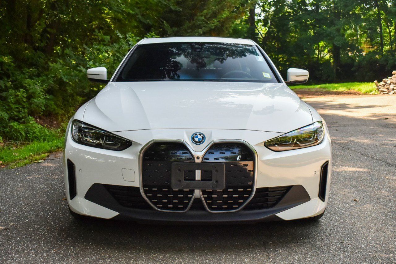 Used 2023 BMW i4 eDrive35 w/ Premium Package RWD image 12
