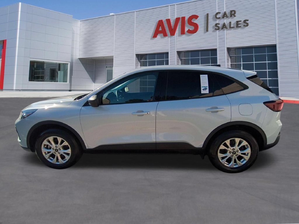 Used 2025 Ford Escape Active AWD/4WD image 8