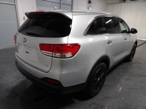 Used 2018 Kia Sorento LX w/ LX V6 Convenience Package AWD/4WD image 6