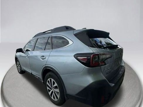 Used 2022 Subaru Outback Premium AWD/4WD image 6