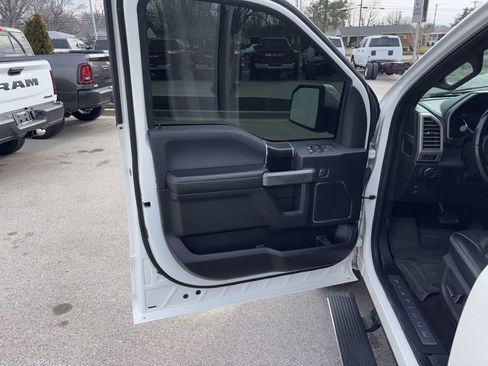 Used 2019 Ford F150 Platinum w/ Equipment Group 701A Luxury image 16