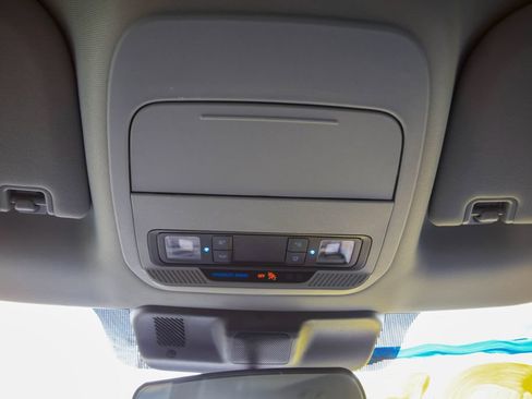 Used 2025 Ford F150 XLT w/ Equipment Group 301A Standard RWD image 18