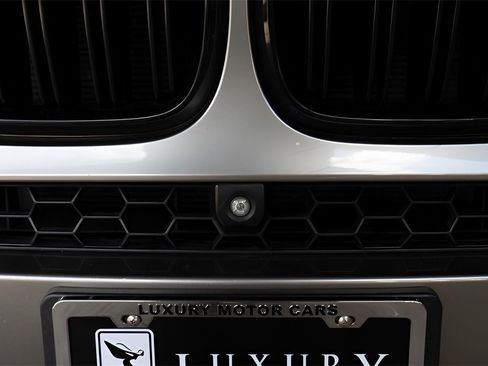 Used 2017 BMW X6 M image 14