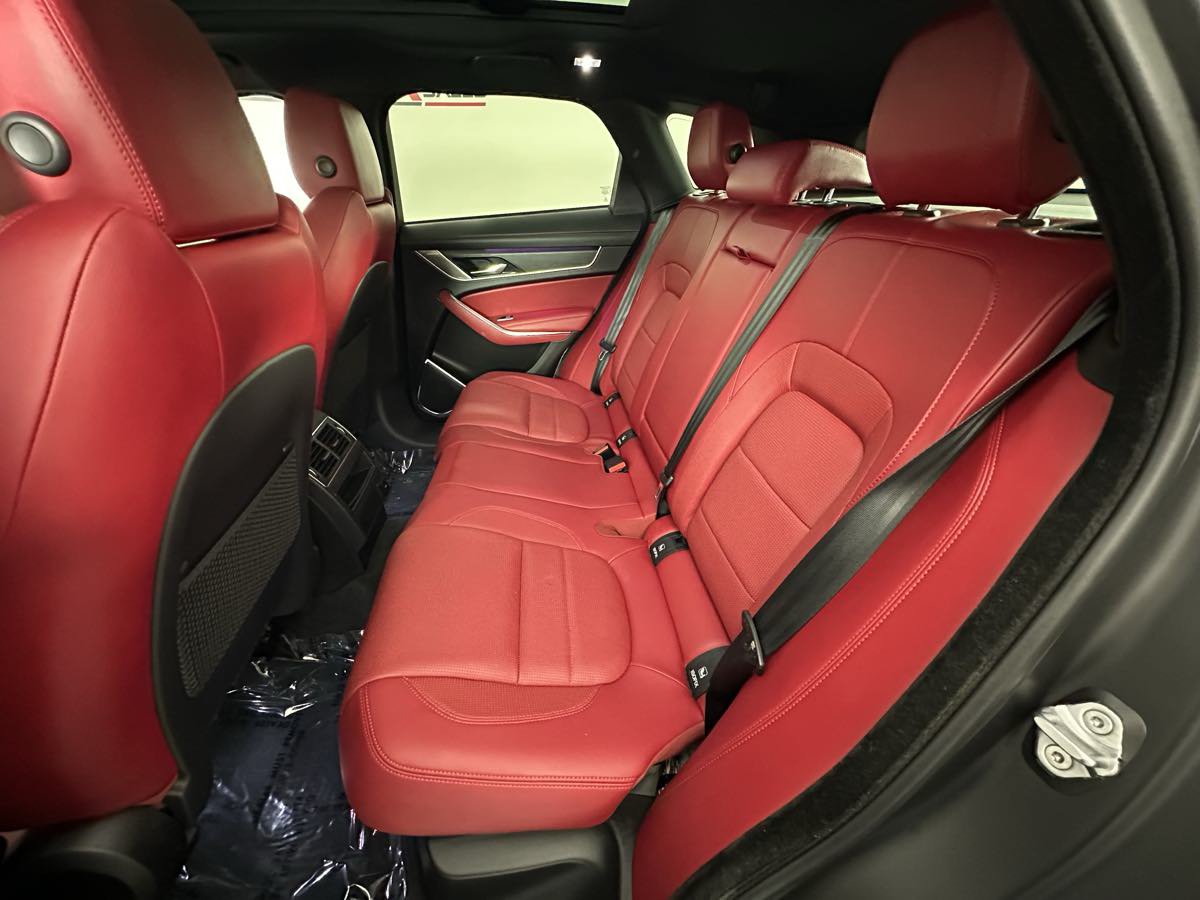 Used 2023 Jaguar F-PACE R-Dynamic S AWD/4WD image 27
