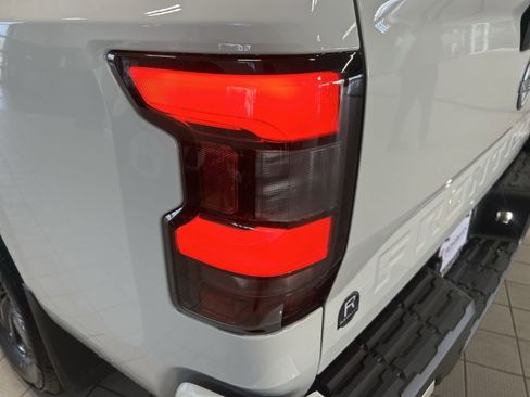 New 2026 Nissan Frontier SV w/ SV Convenience Package image 36