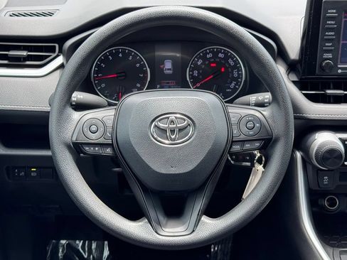 Used 2022 Toyota RAV4 LE AWD/4WD image 7
