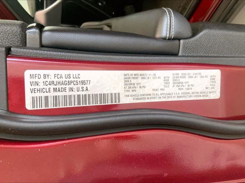 Used 2023 Jeep Grand Cherokee Altitude image 18