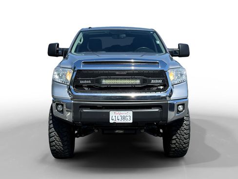 Used 2016 Toyota Tundra SR5 w/ TRD Off Road Package AWD/4WD image 8