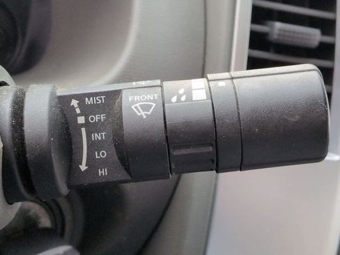 Used 2018 Nissan Frontier SV image 27