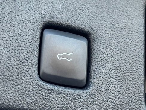 Used 2022 Ford Escape SEL image 27