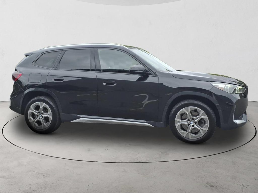 Used 2023 BMW X1 xDrive28i w/ Convenience Package AWD/4WD image 4