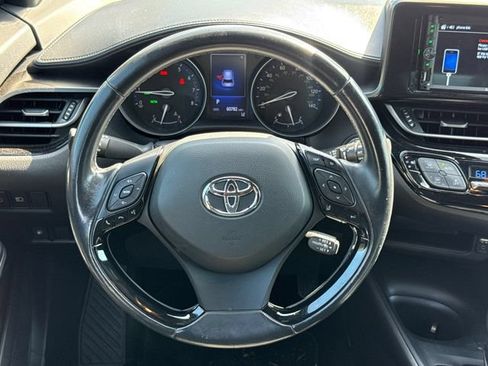 Used 2018 Toyota C-HR XLE FWD image 13