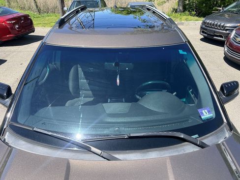 Used 2015 Ford Explorer XLT w/ Equipment Group 201A FWD image 10