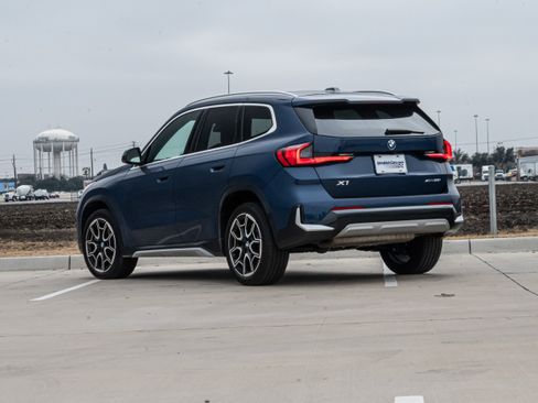 Certified 2025 BMW X1 xDrive28i image 3