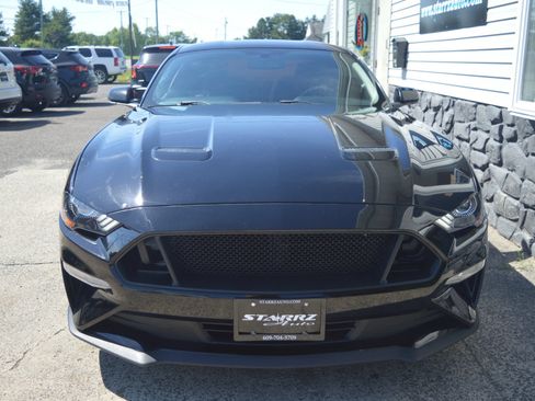 Used 2018 Ford Mustang Coupe RWD image 8