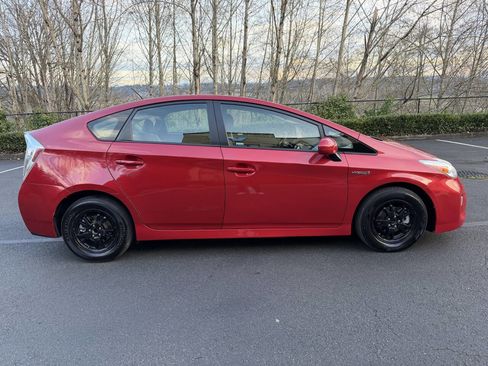Used 2013 Toyota Prius Three image 4