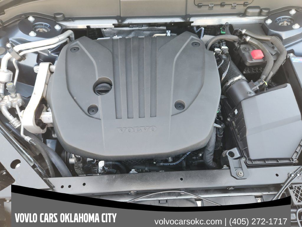 Certified 2024 Volvo XC60 B5 Plus w/ Protection Package Premier AWD/4WD image 24