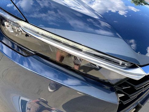 Used 2025 Honda CR-V LX image 24