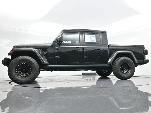 Used 2021 Jeep Gladiator Willys image 41