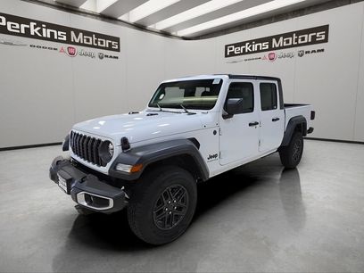 Certified 2025 Jeep Gladiator Sport